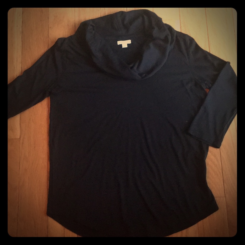 Black cowl neck tee